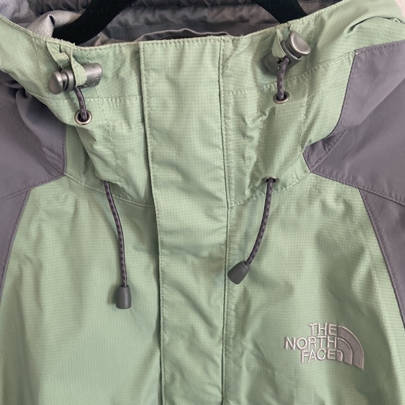 North Face Hyvent Green & Gray Jacket, Size Medium - Picture 3 of 10